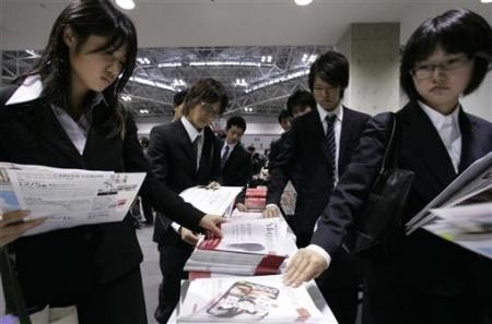 日本求职也艰难:实拍日本招聘会现场