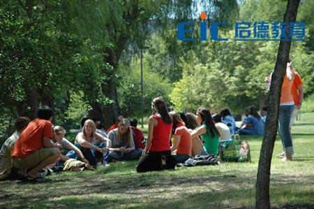 金融危机挡不住美国留学的浪潮(组图)