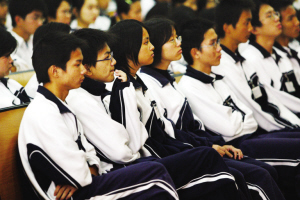 掌握留学趋势有助于学生更好地在高考和留学中间作出适合自己的明智选择。程海昆 摄 掌握留学趋势有助于学生更好地在高考和留学中间作出适合自己的明智选择。程海昆 摄