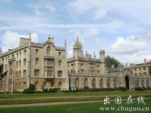 游学英伦 2009英国"感受剑桥"英语夏令营开课啦