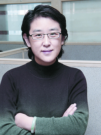 河北《燕赵都市报》专刊部主任刘洁贺搜狐出国新版上线