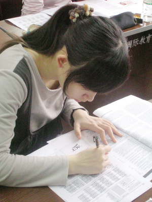 国人参加国外高考(图) 国人参加国外高考(图)