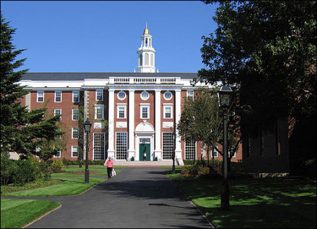 美国哈弗大学校园一景 美国哈弗大学校园一景