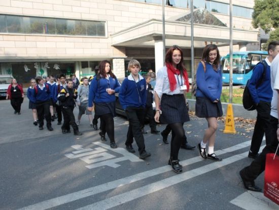 来自澳大利亚墨尔本的中学生 来自澳大利亚墨尔本的中学生