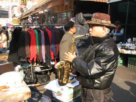 点击图片进入下一页 韩国人对中国人的态度:不友好的插曲