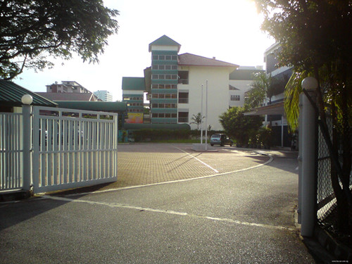 2011年新加坡五星级私立大学排名