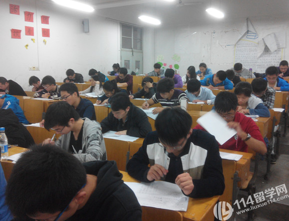 第8届中国大学生数学竞赛安徽赛区选拔赛举行