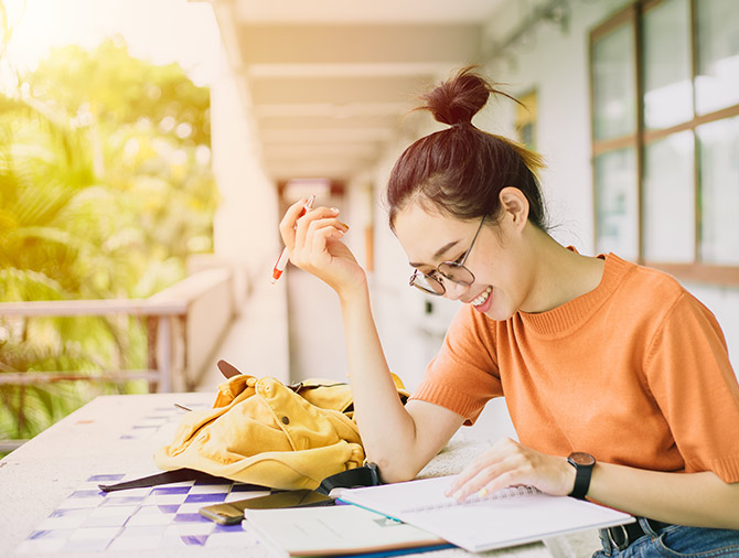中央财经大学与澳大利亚哪些高校合作预科项目?.jpg