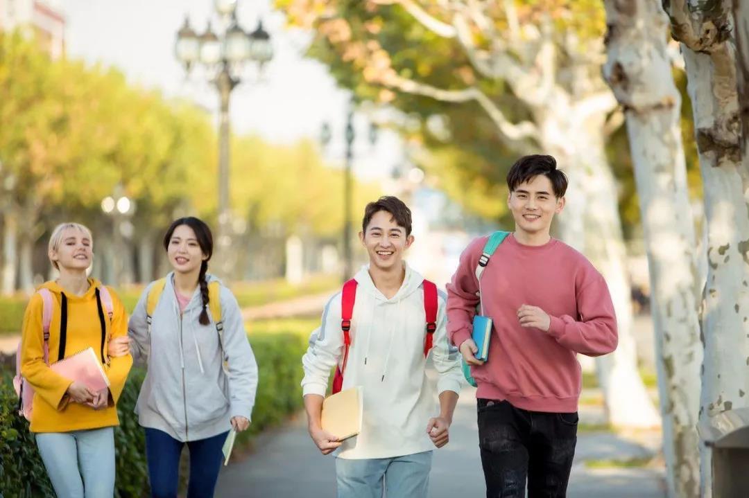 四川外国语大学英国兰卡斯特大学精品预科项目优势.jpg